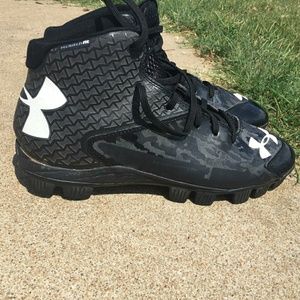 Baseball cleats